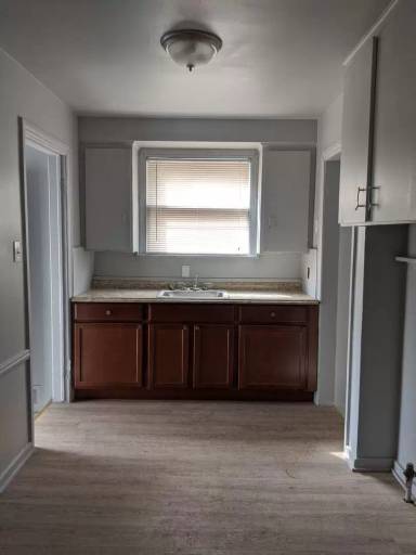 Main picture of 18481 Prest St