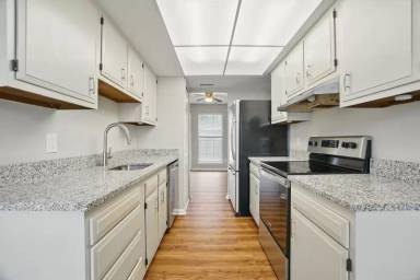 Main picture of 909 Westwind Pl