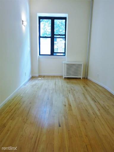 Main picture of 349 E 78th St