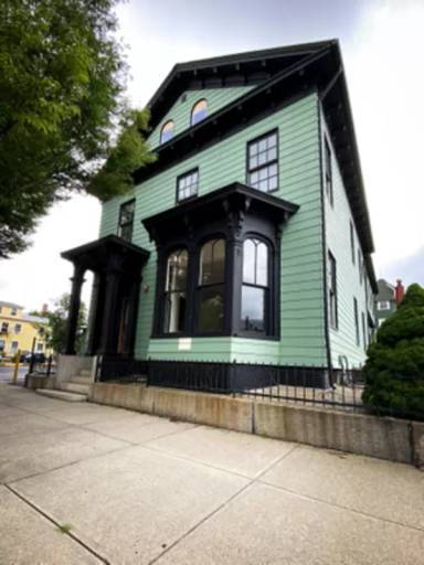 Main picture of 185 Broadway