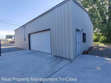 Main picture of 723 W Albany Ave