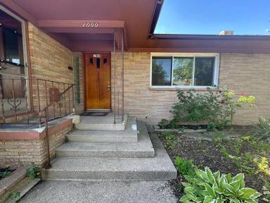 Main picture of 1000 6th St NW