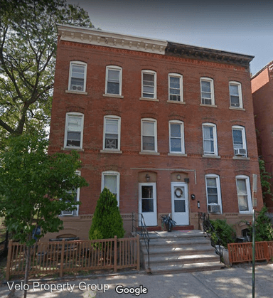 Main picture of 279 Portsea St