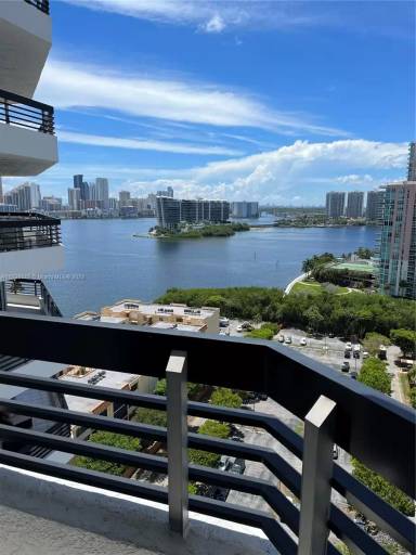 Main picture of Mystic Pointe