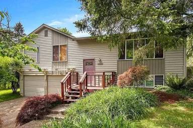 Main picture of 10830 NE 135th Pl