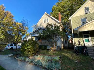 Main picture of 2250 Indianola Ave