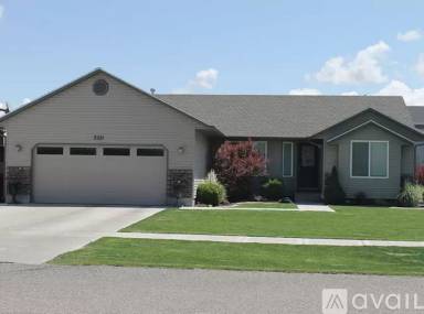 Main picture of 2221 Frontier Dr