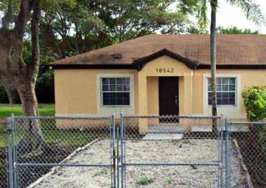 Main picture of 10542 SW 182nd St