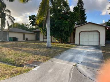 Main picture of 481 SE Lancaster Ave