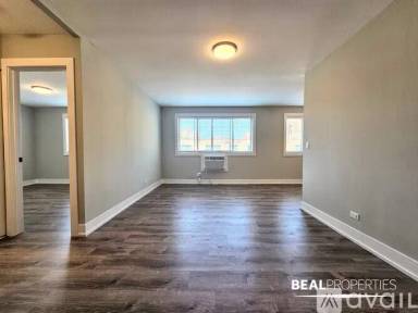 Main picture of 530 W Surf St