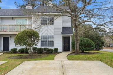 Main picture of 7881 Nummie Ct