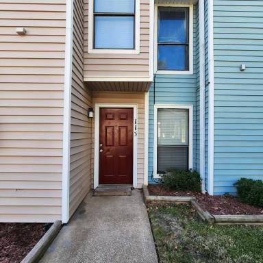 Main picture of 210 W Austin St