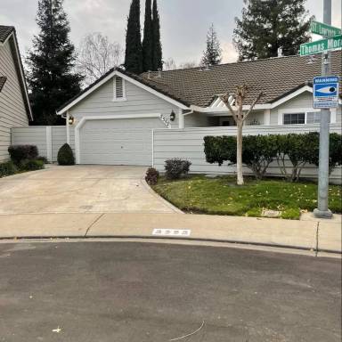 Main picture of 2352 St Lawrence Ln