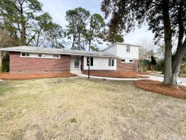Main picture of 1842 Evelyn St