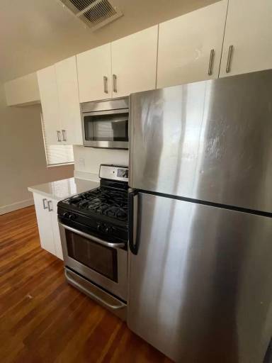 Main picture of 2363 Humboldt Ave