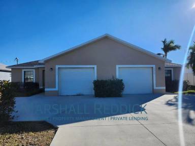 Main picture of 3313 SW 15th Pl