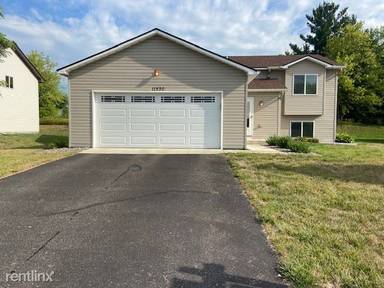Main picture of 11530 79th St NE