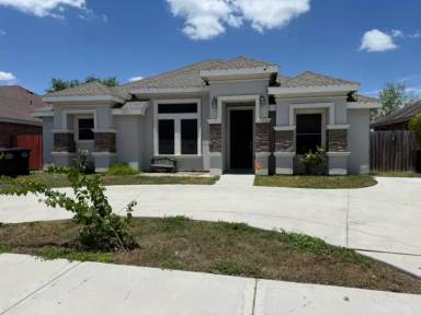 Main picture of 1321 W Combes Ave
