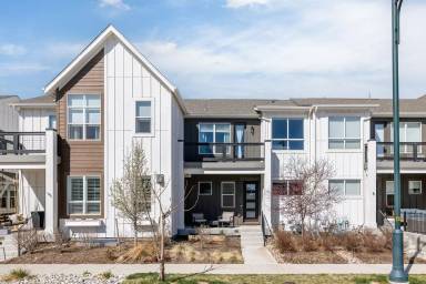 Main picture of 6031 Galena St