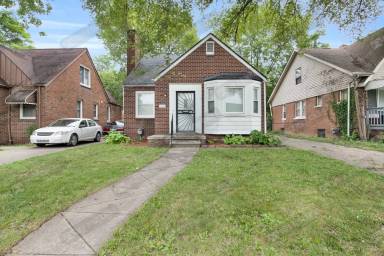 Main picture of 16142 Biltmore St