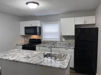 Main picture of 6 Circle Dr