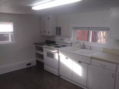 Main picture of 79 Mayfair Dr
