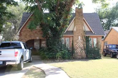 Main picture of 2605 22nd St
