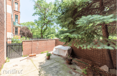 Main picture of 806 S Loomis St