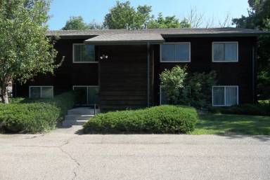 Main picture of 833 Elm St