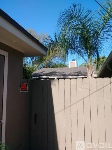 Main picture of 510 Orchid St