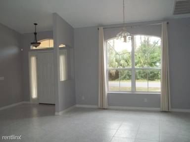 Main picture of 5382 Weatherton St