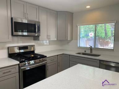 Main picture of 2621 Woodcrest Ln