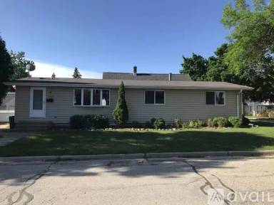 Main picture of 12625 W Courtland Ave