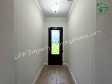 Main picture of 302 Julia Ln