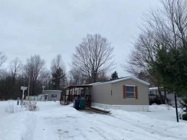 Main picture of 145900 Moon Rd