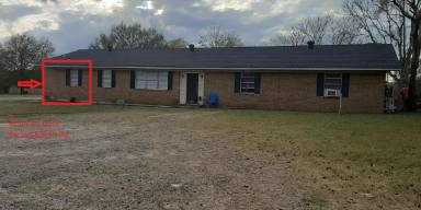 Main picture of 1102 W Booth Rd