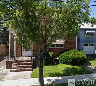 Main picture of 81 Sheridan Ave