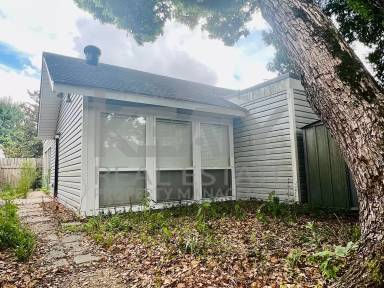 Main picture of 803 Fox Run Ave