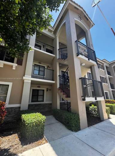 Main picture of 22621 SW 88th Pl