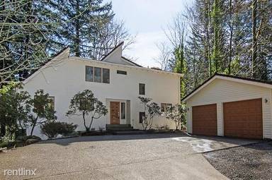 Main picture of 4615 W Burnside Rd