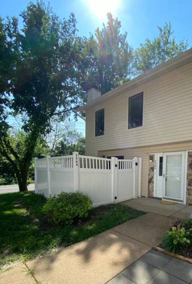 Main picture of 2584 Bluff View Dr