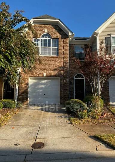 Main picture of 2272 Hartfield Cir
