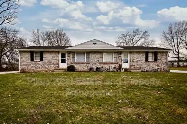 Main picture of 1618 Clearbrook Rd NW