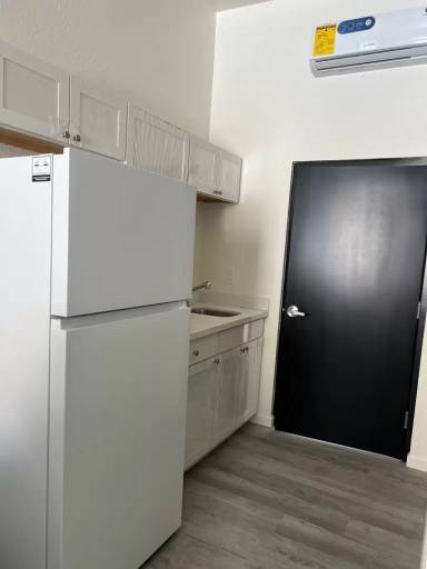 Main picture of 121 N Cortez St