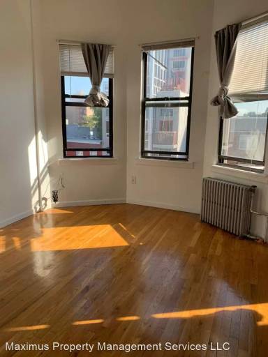 Main picture of 210 23rd St