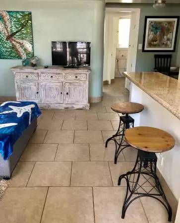 Main picture of 1880 Kahakai Dr