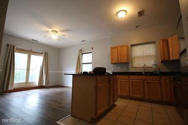 Main picture of 3138 W Fillmore St
