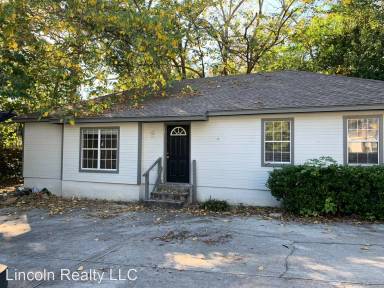 Main picture of 211 W Park Ave