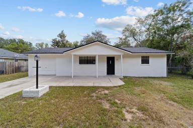 Main picture of 11 Midway Ct