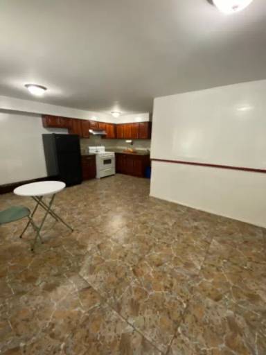 Main picture of 10122 78th St